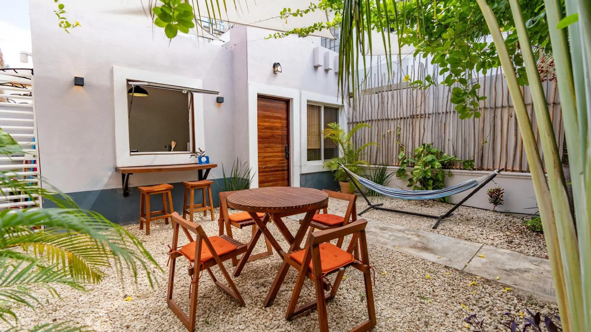 Casa Yaam Downtown With Private Pool And Terrace contacts